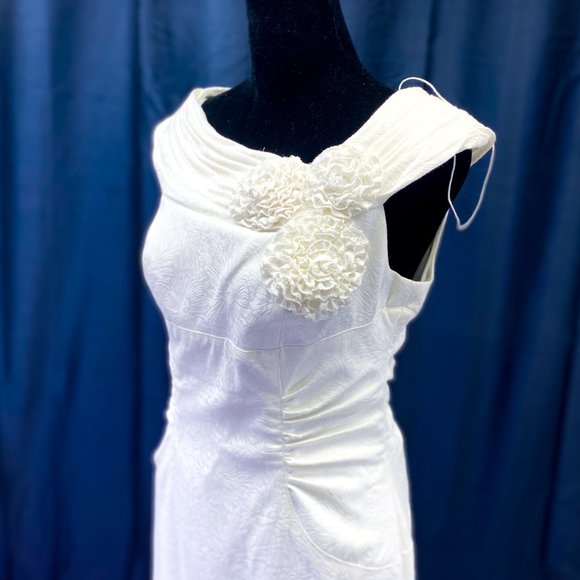 Classy Minimalist Wedding Dress Adrianna Papell Luxury Mid-Length Gown Size 4 - Picture 2 of 14